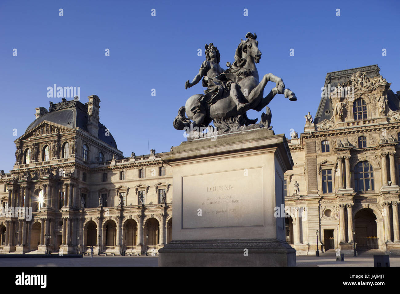 France,Paris,Louvre,statue Ludwig XIV Stock Photo - Alamy