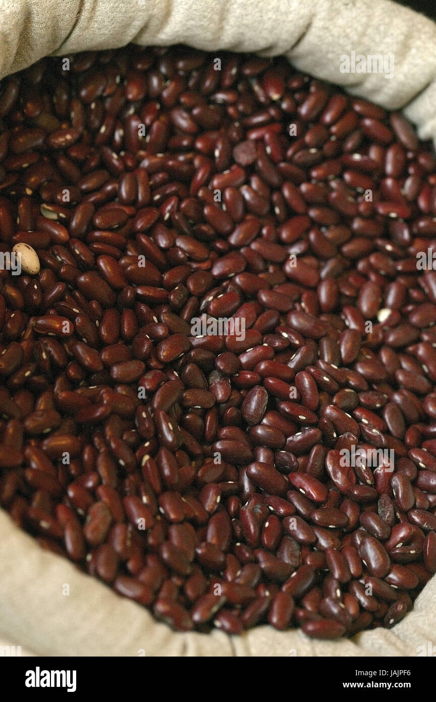 Kidney beans,bags,market stall Stock Photo Alamy