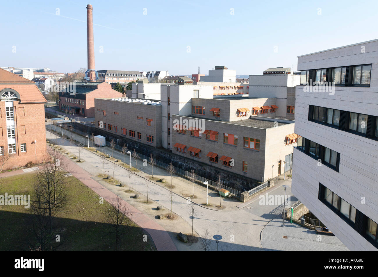 Außerhalb des campus hi-res stock photography and images - Alamy