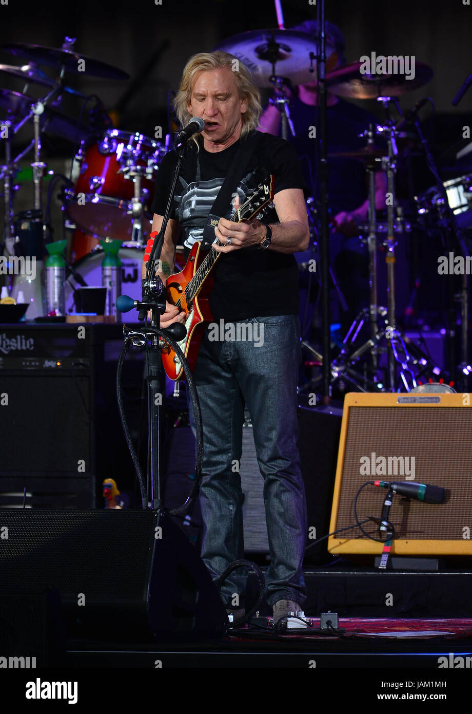 Joe Walsh performs during the 'Tom Petty and the Heartbreakers 40th Anniversary Tour' at the Perfect Vodka Amphitheater  Featuring: Joe Walsh Where: West Palm Beach, Florida, United States When: 05 May 2017 Credit: JLN Photography/WENN.com Stock Photo