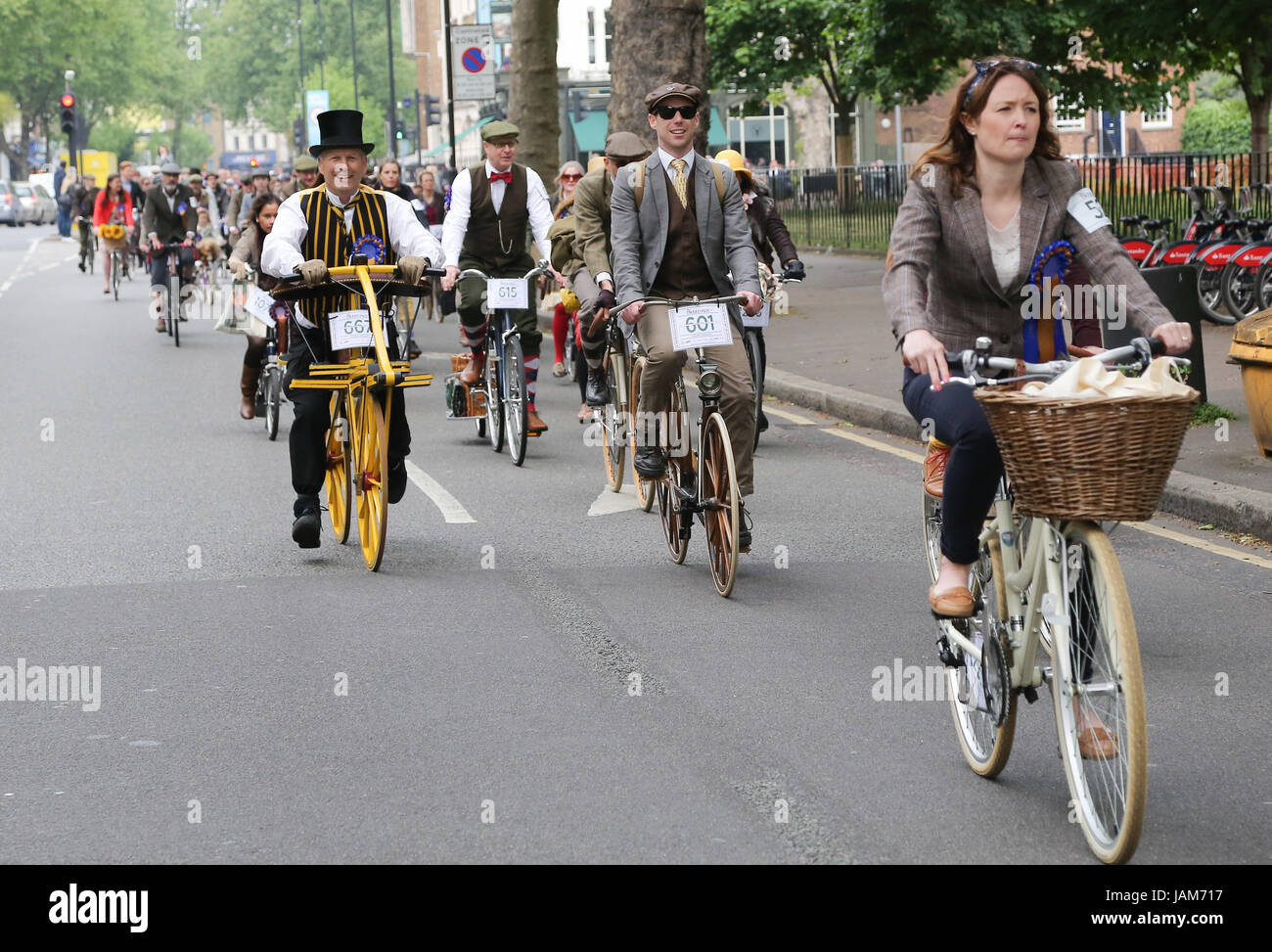 Tweed togs hi-res stock photography and images - Alamy