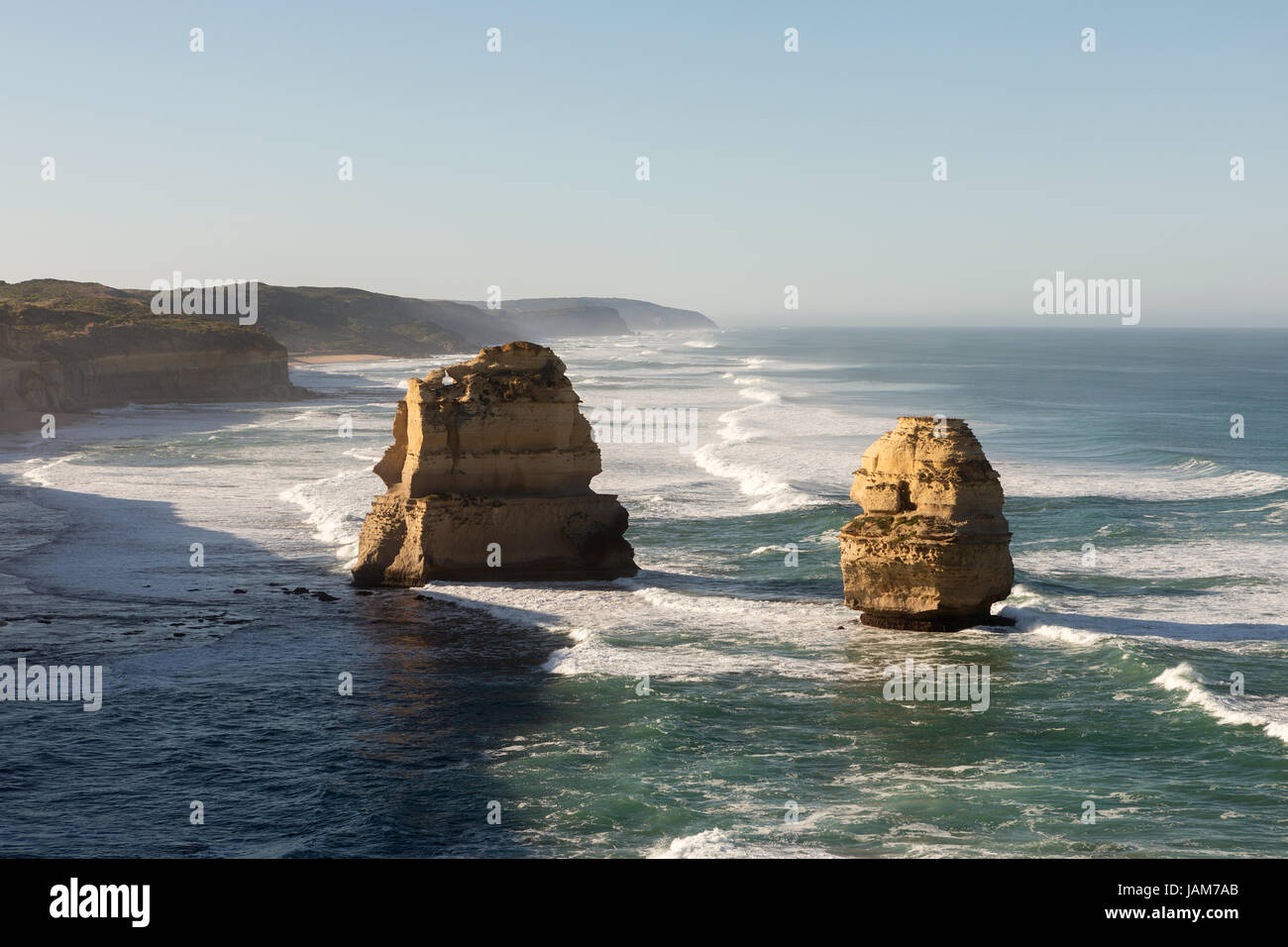 Roadtrip on the Great Ocean Road in South Australia overlooking the Tasman Sea and the Twelve Apostles Stock Photo