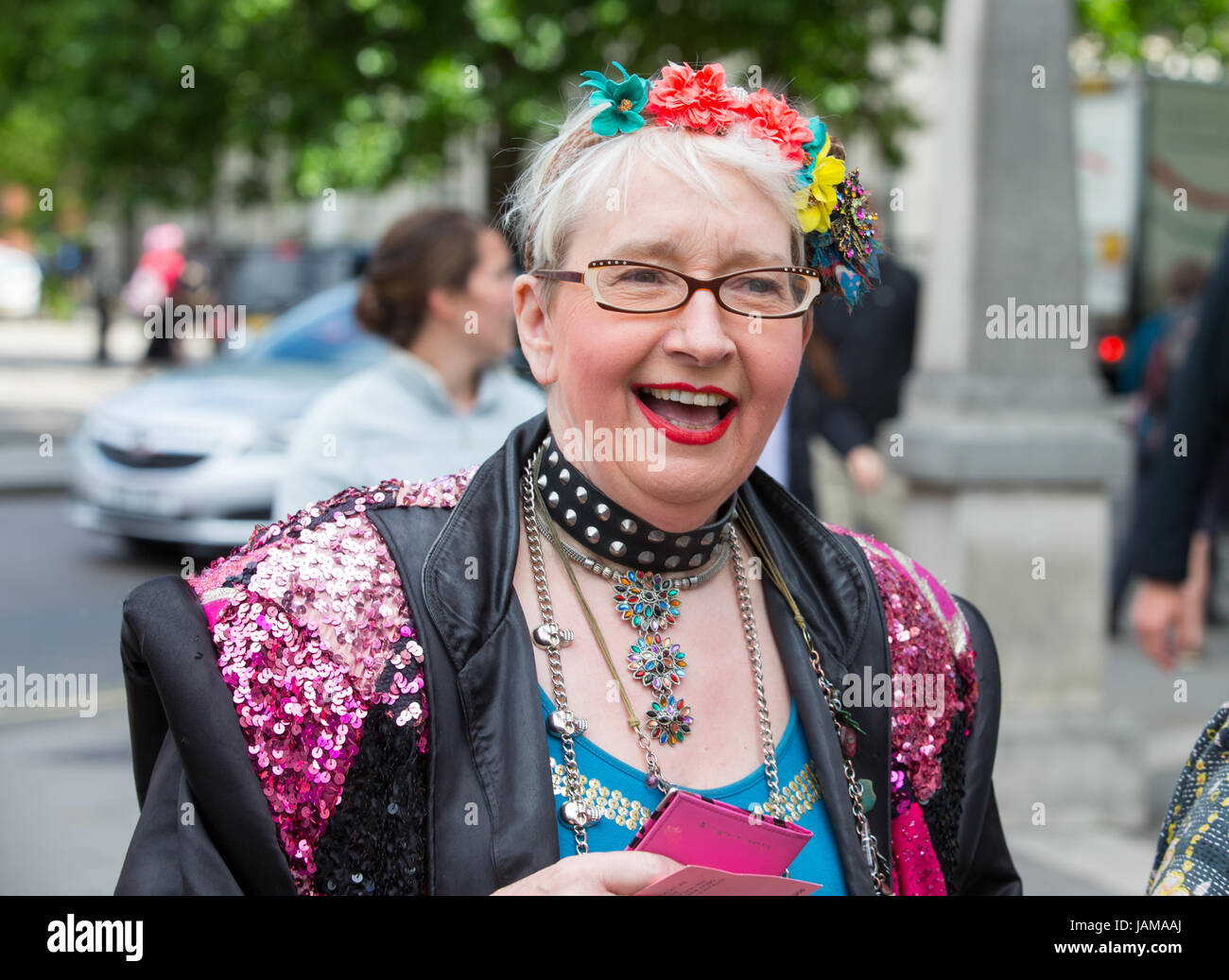 Comedian and actress Su Pollard arrives for Service of Thanksgiving for the Life and Work of Ronnie Corbett at Westminster Abbey, London. Stock Photo