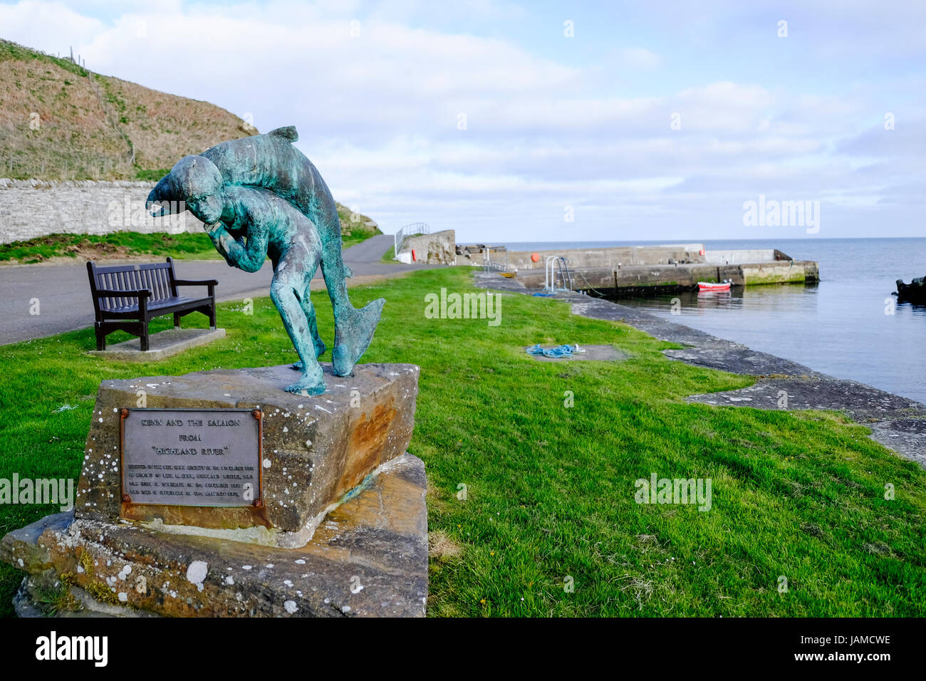 'Kenn and the Salmon' statue at Dunbeath, Caithness, Scotland, UK Stock Photo