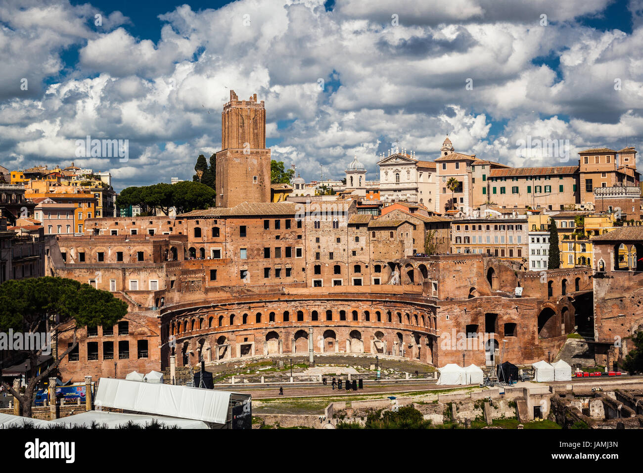 Italian architecture in Rome Stock Photo - Alamy