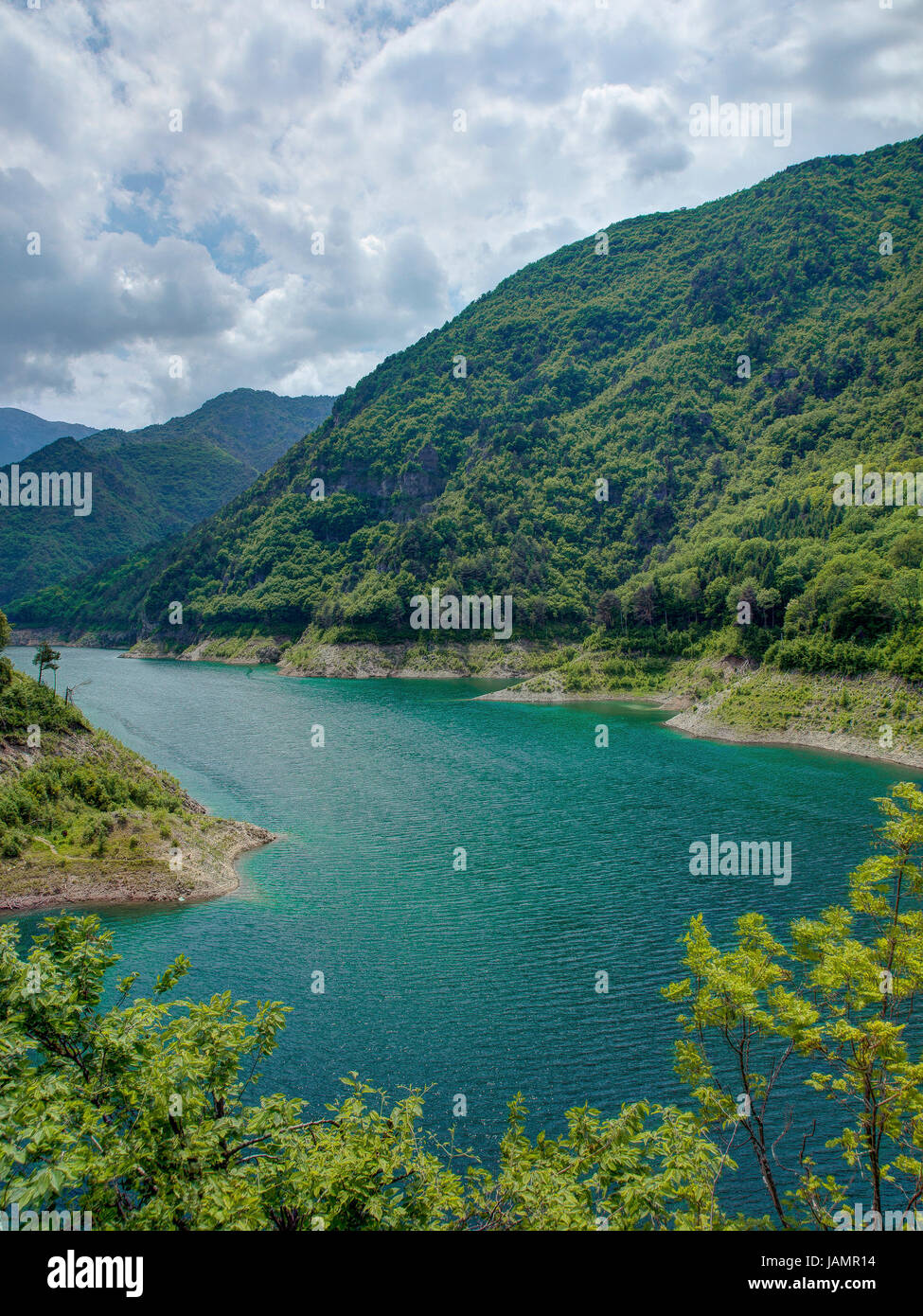 lago di valvestino Stock Photo Alamy