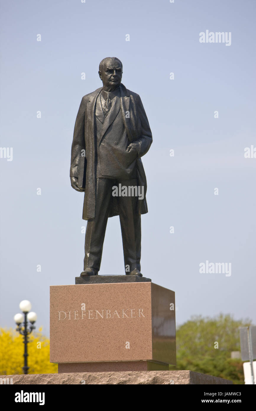 Canada,Ontario,Ottawa,Parliament Hill,monument,statue,John George Diefenbaker,North America,town,capital,government,politics,place of interest,tourism,travel,square,forecourt,story,freeze frame,art,minister,man,personality,politician,prime minister,Diefenbaker, Stock Photo