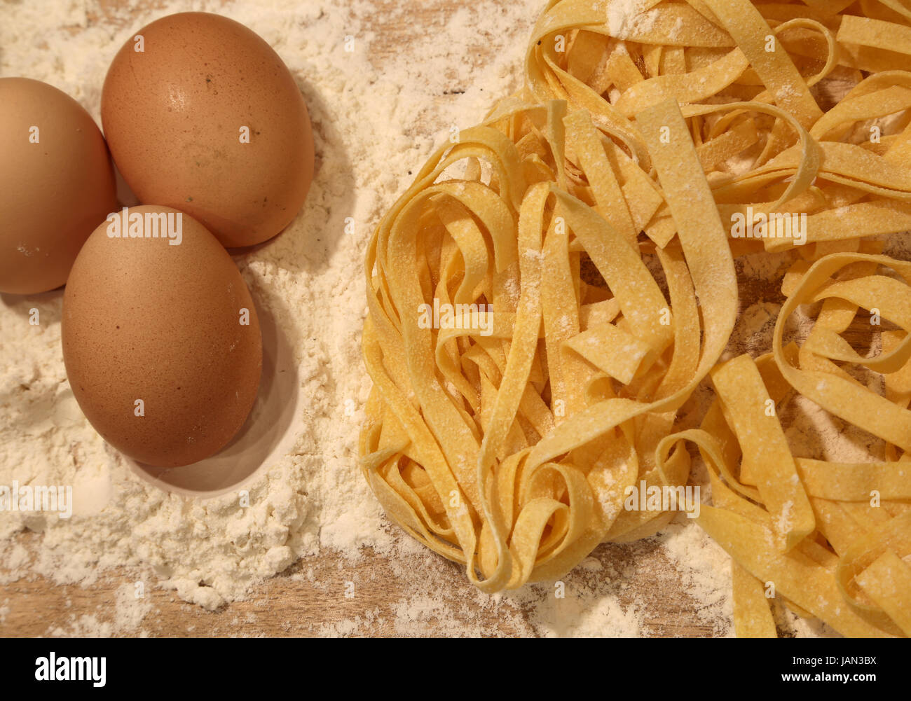 Natural ingredients to make homemade fresh pasta with flour and eggs ...