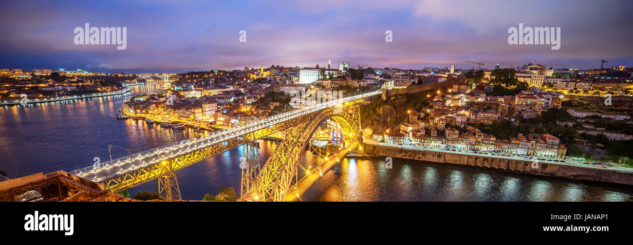 Porto, Portugal: the Dom Luis I Bridge and the old town Stock Photo