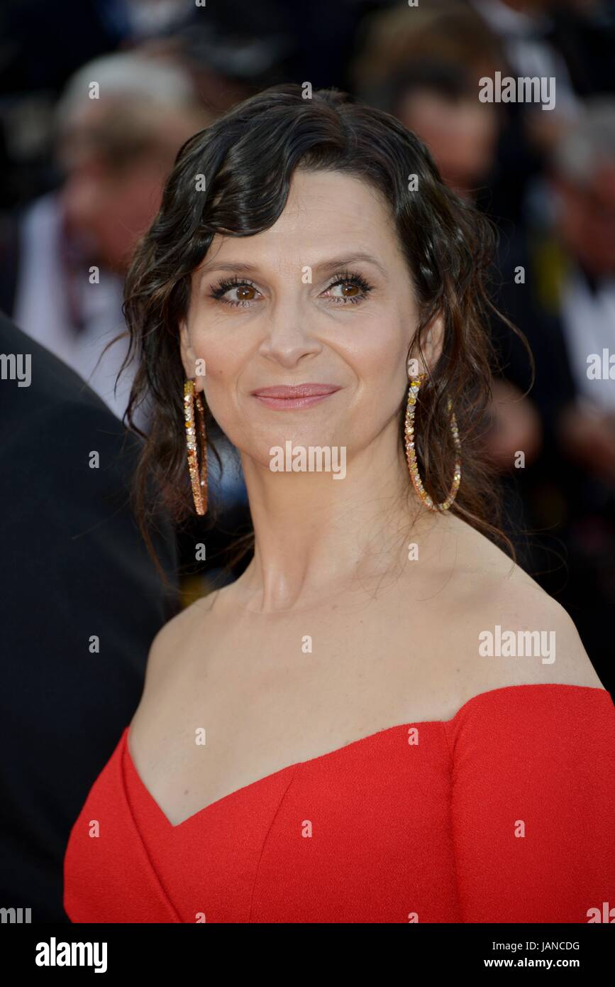 Juliette Binoche  Arriving on the red carpet for the film 'The Killing of a Sacred Deer'  70th Cannes Film Festival  May 22, 2017 Photo Jacky Godard Stock Photo