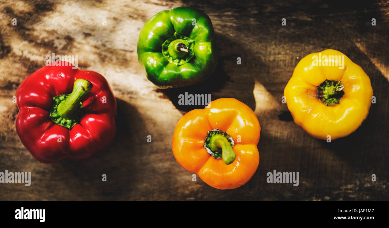 Various bell peppers hi-res stock photography and images - Alamy