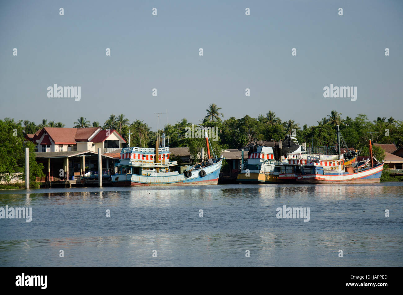 Japped Mae klong river fishing hi-res stock photography and images - Alamy