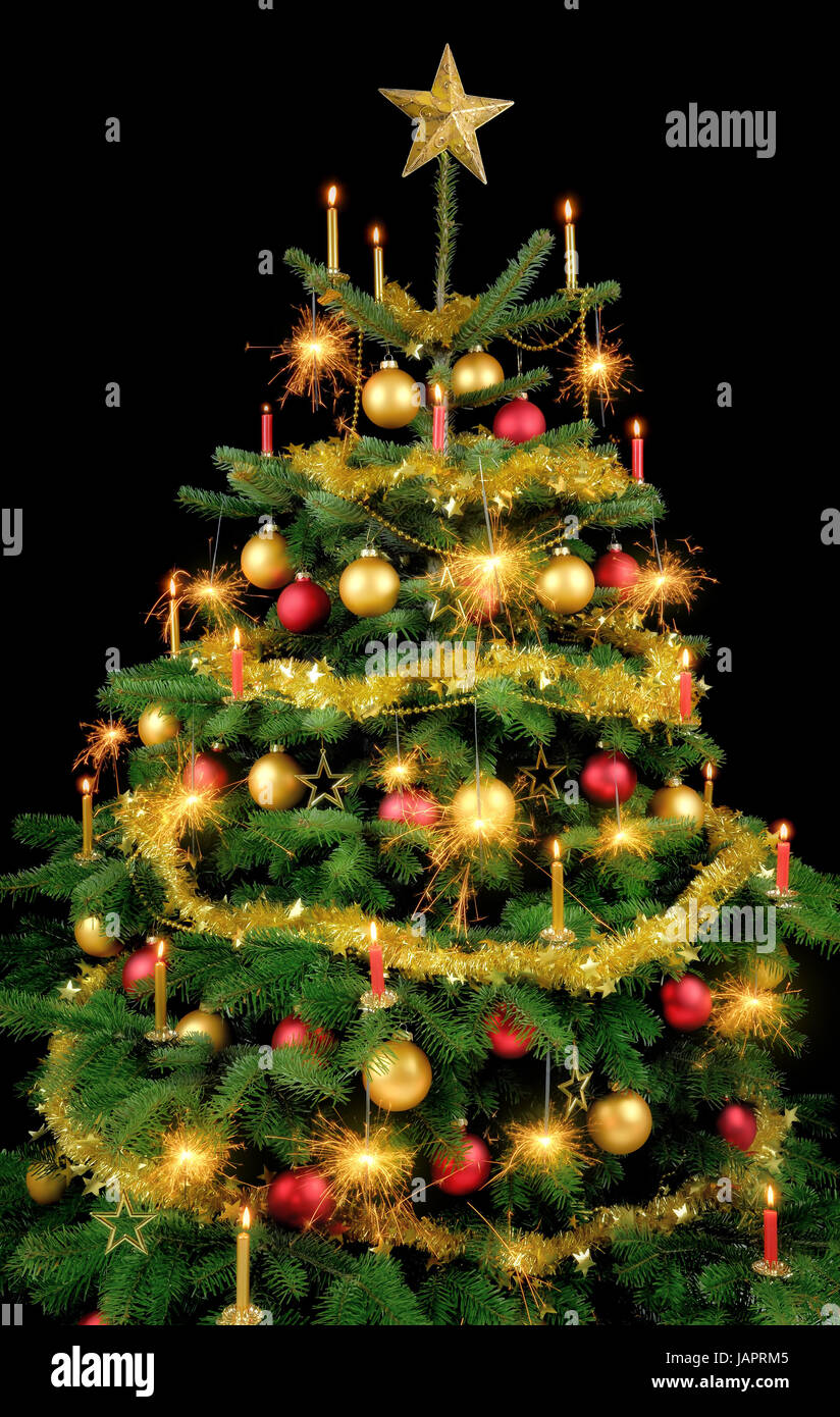 Prächtiger Christbaum mit Baumschmuck und Kerzen auf schwarzem Hintergrund Stock Photo
