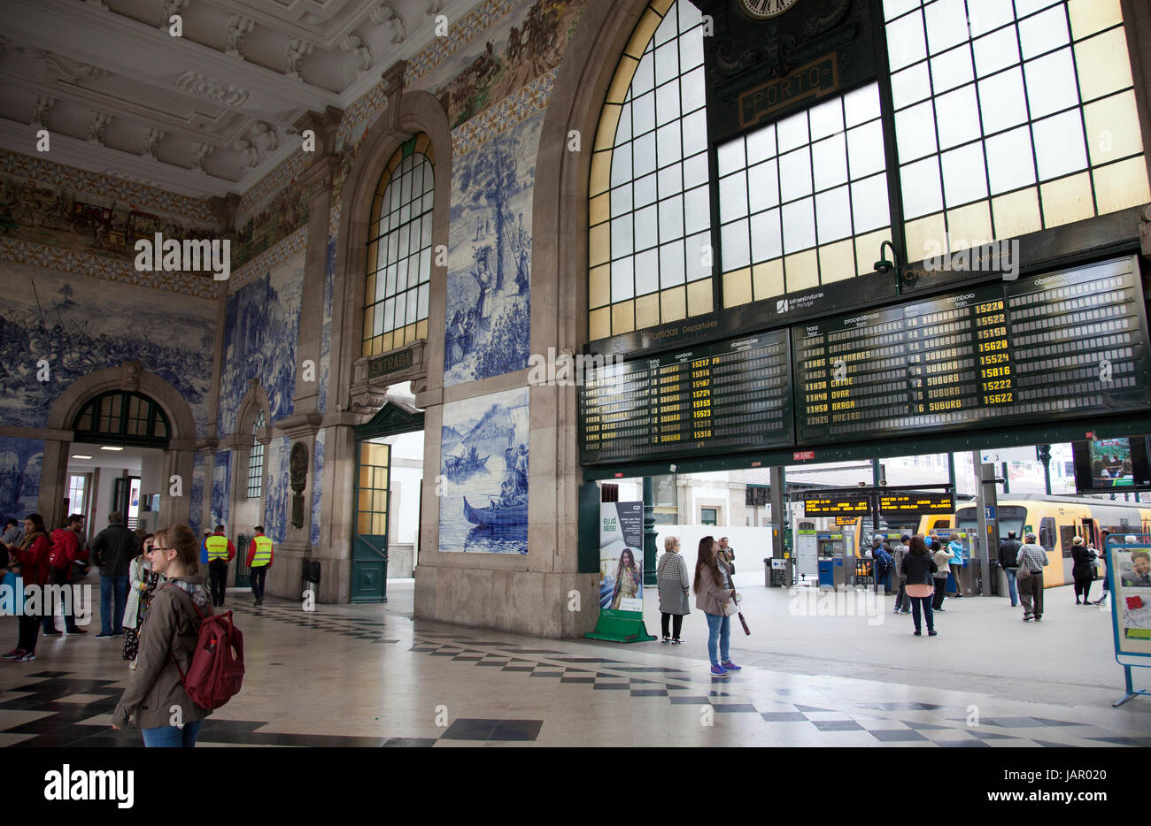 Sao Bento Railway Station In Porto - Portugal Stock Photo - Alamy