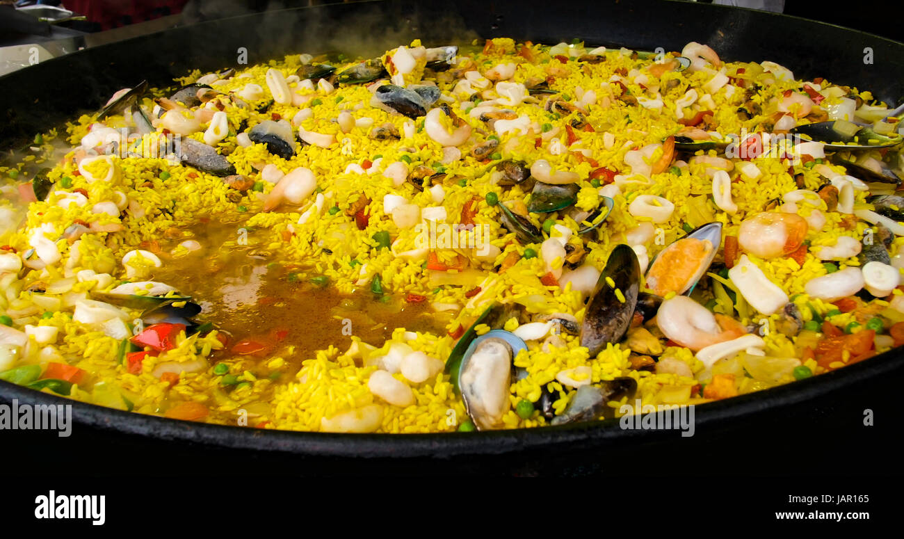 Large paella dish hires stock photography and images Alamy