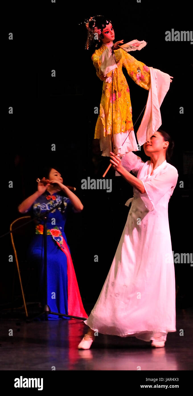 Guangzhou Chinese Puppet Show Stock Photo - Alamy