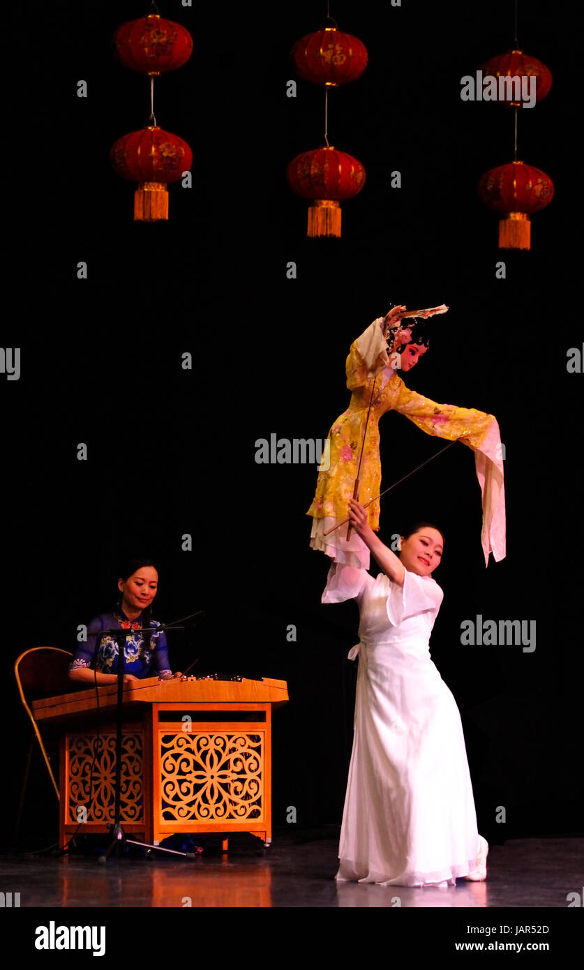 Guangzhou Chinese Puppet Show Stock Photo - Alamy