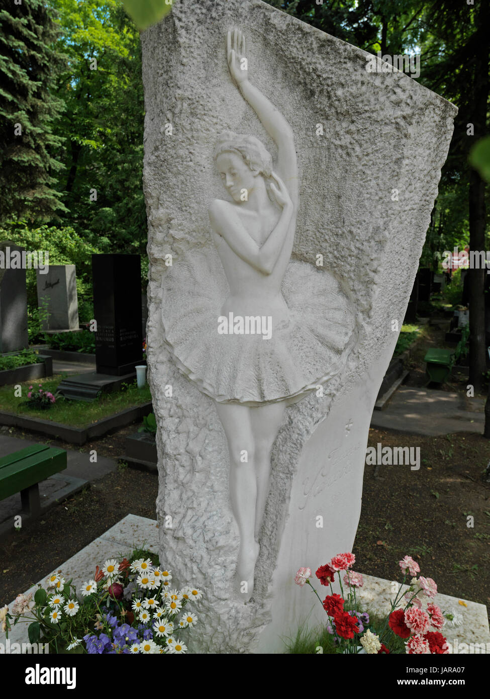 Novodevichy Cemetry burial ground of Galina Sergeyevna Ulanova, soviet ballerina, Moscow, Russia, Galina Sergejewna Ulanowa, Grab, Ballerina Stock Photo
