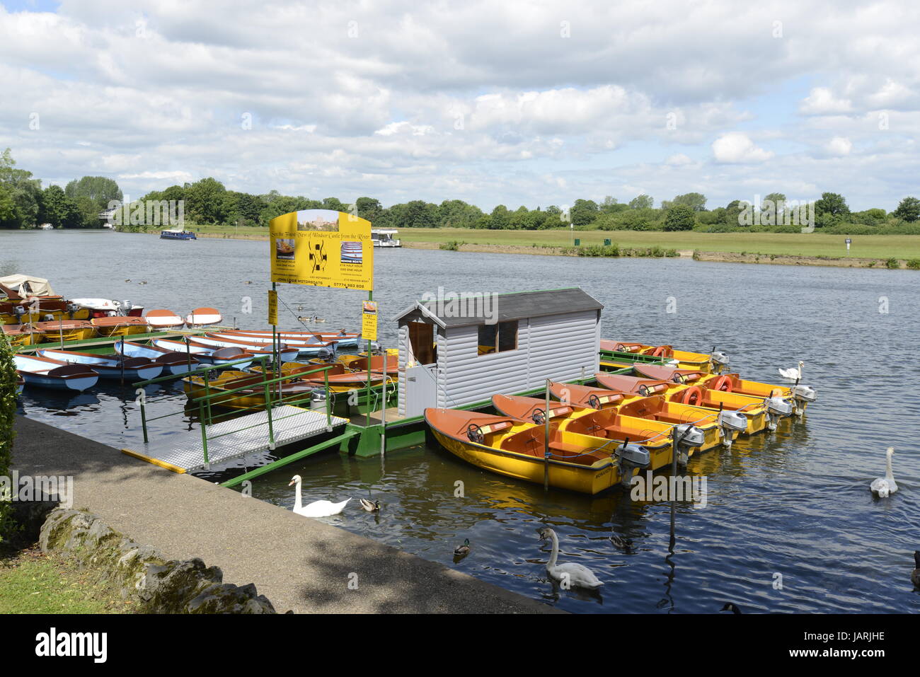 Self hire boat hires stock photography and images Alamy
