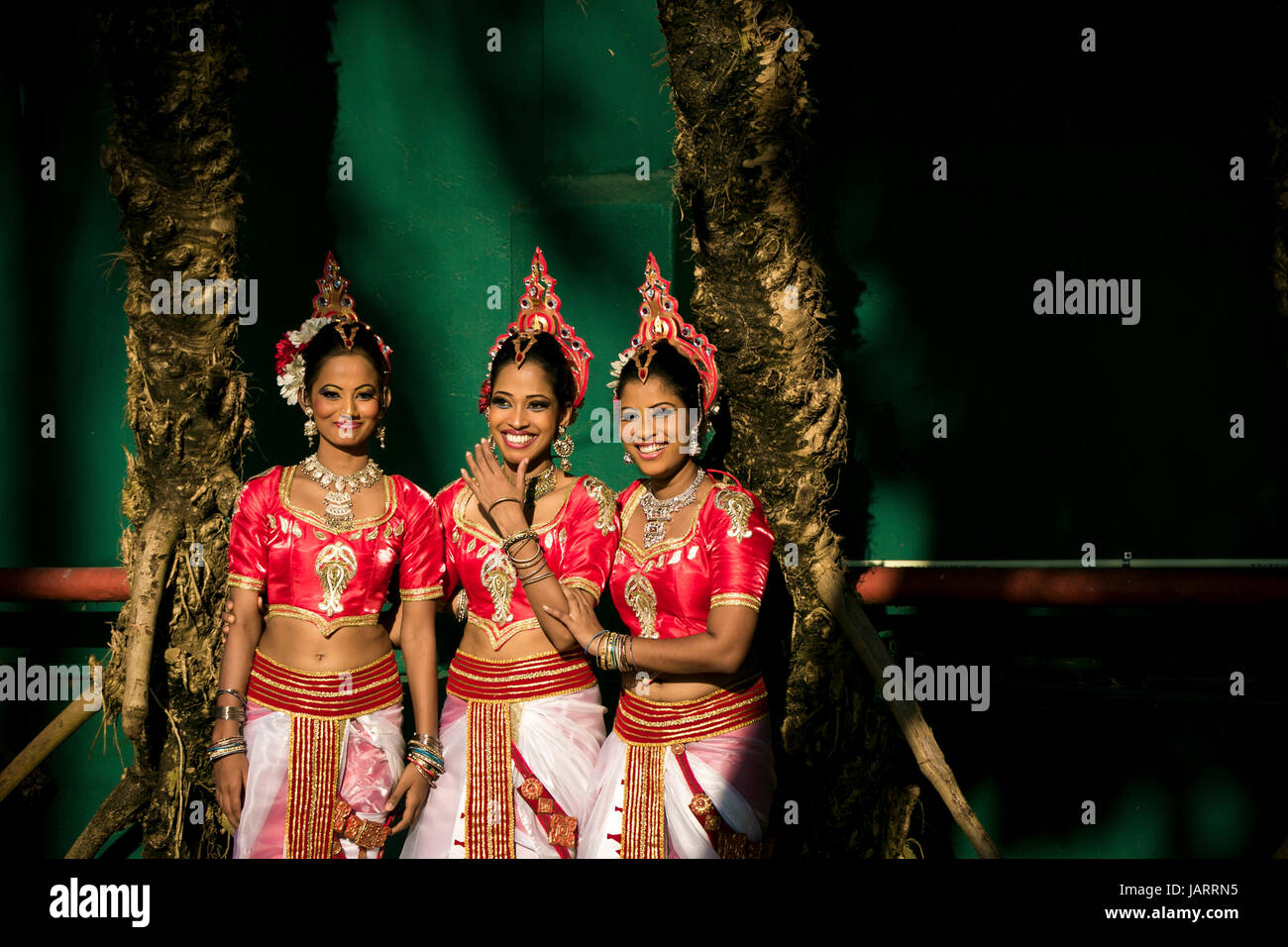 Female Traditional dancers in Colombo, Sri Lanka Stock Photo