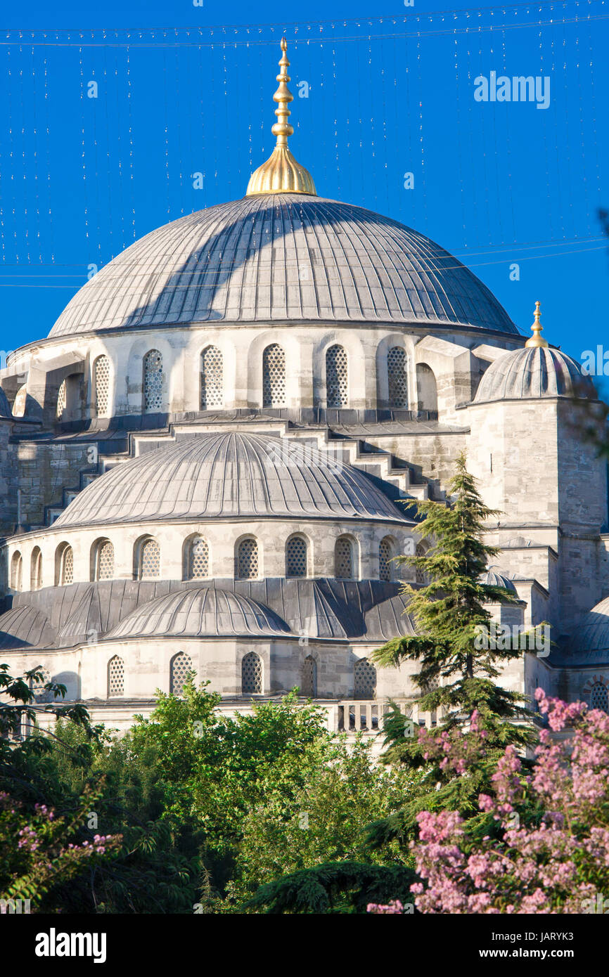 Sultan Ahmed Blue Mosque in Istanbul, Turkey Stock Photo - Alamy