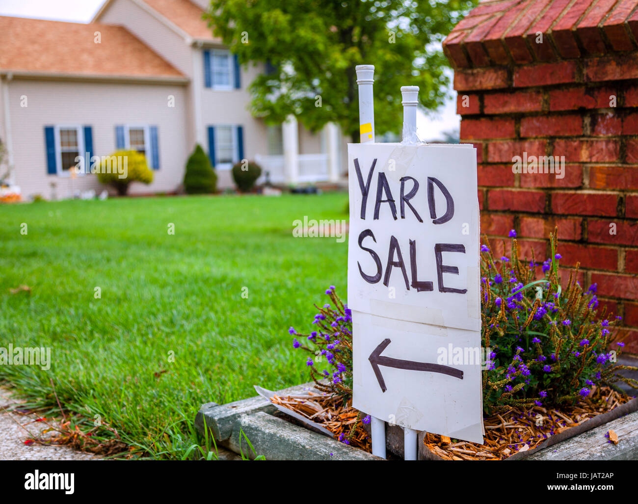 Closeup image of a yard sale sign Stock Photo Alamy