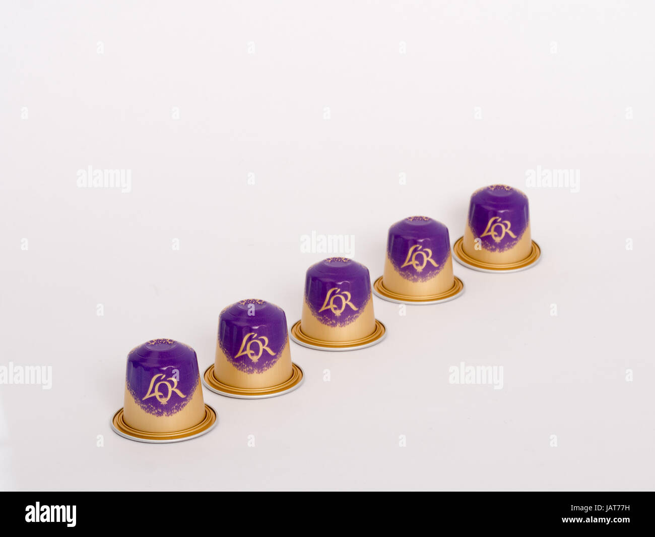 new L'Or Espresso coffee capsules by Douwe Egberts. The coffee pods are