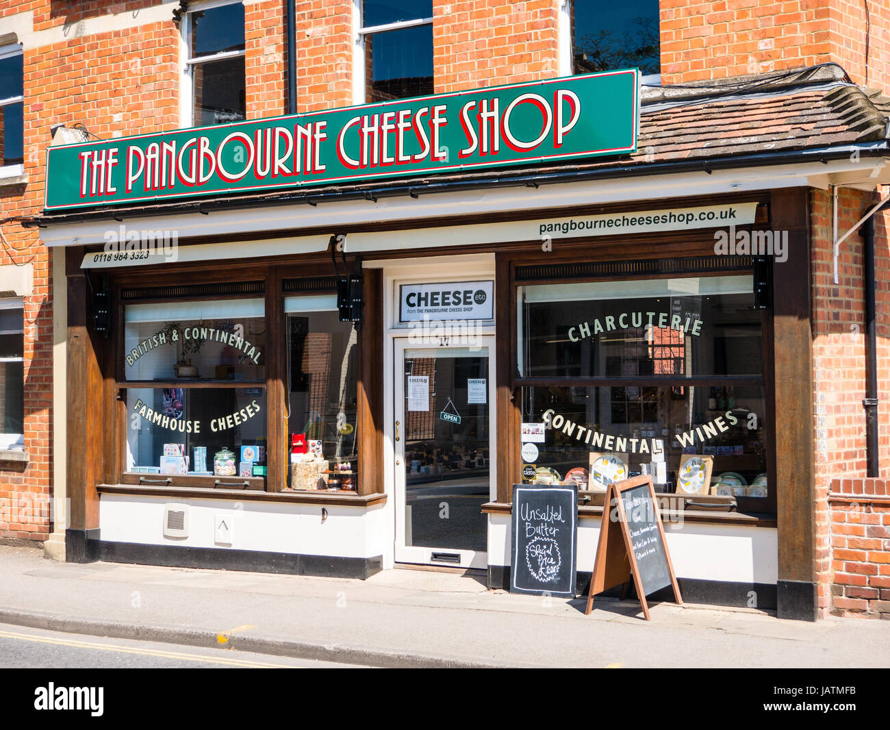 Independent retail shop hires stock photography and images Alamy