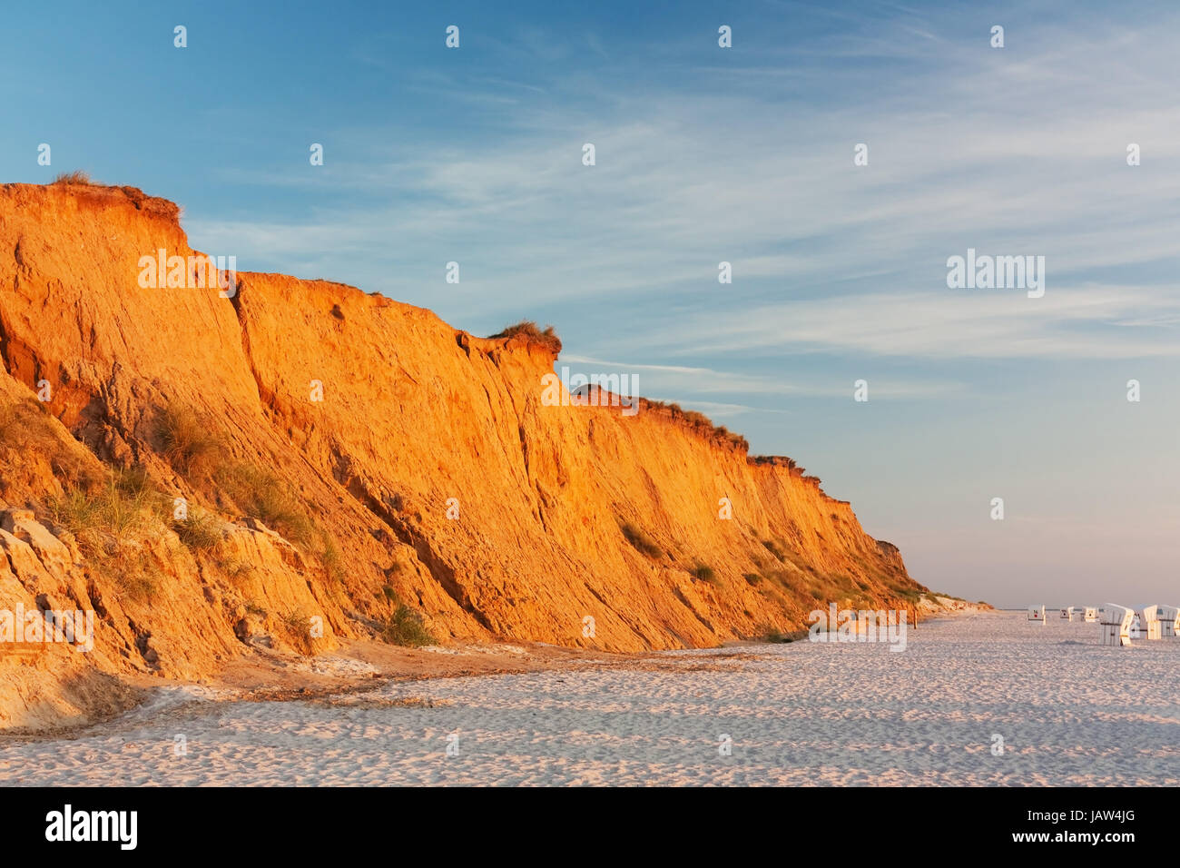 Rotes Kliff bei Kampen auf Sylt an der Nordsee im Abendlicht.      Red Cliff (Rotes Kliff) near Kampen on Sylt at the North Sea, Schleswig-Holstein, Germany in evenig light. Stock Photo