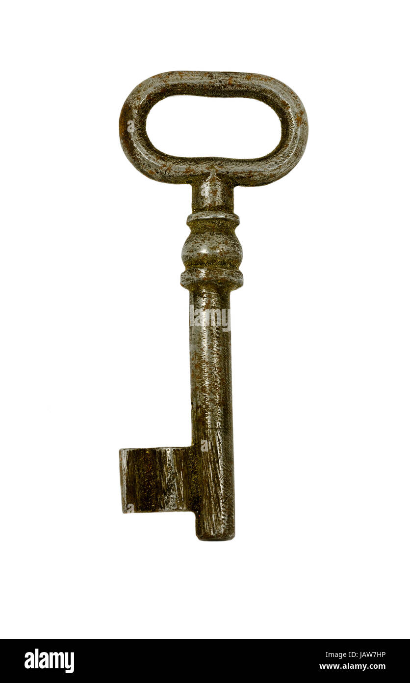 Ein freigestellter großer rostiger alter Schlüssel mit Bart; an