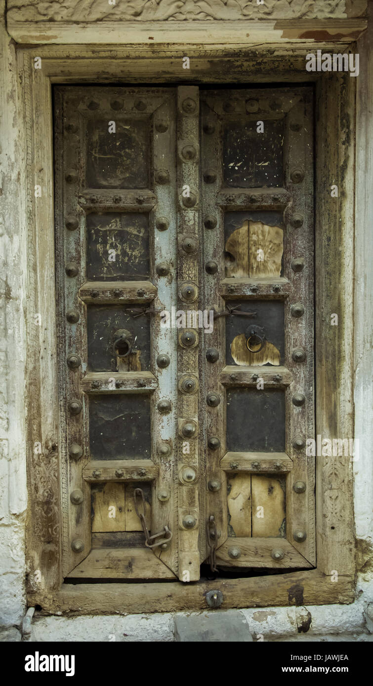 Indian door hi-res stock photography and images - Alamy