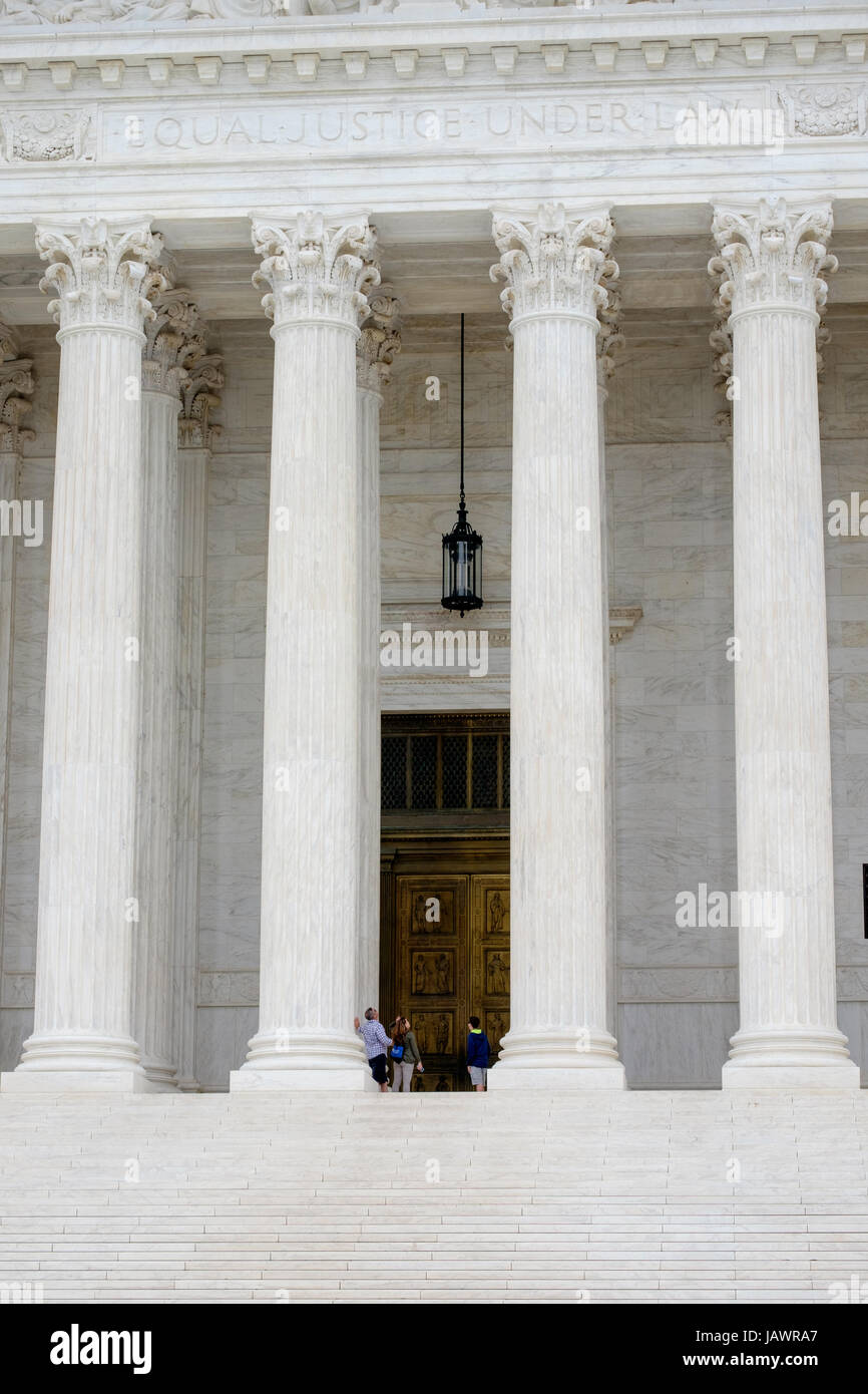 Equal justice under the law hi-res stock photography and images - Alamy
