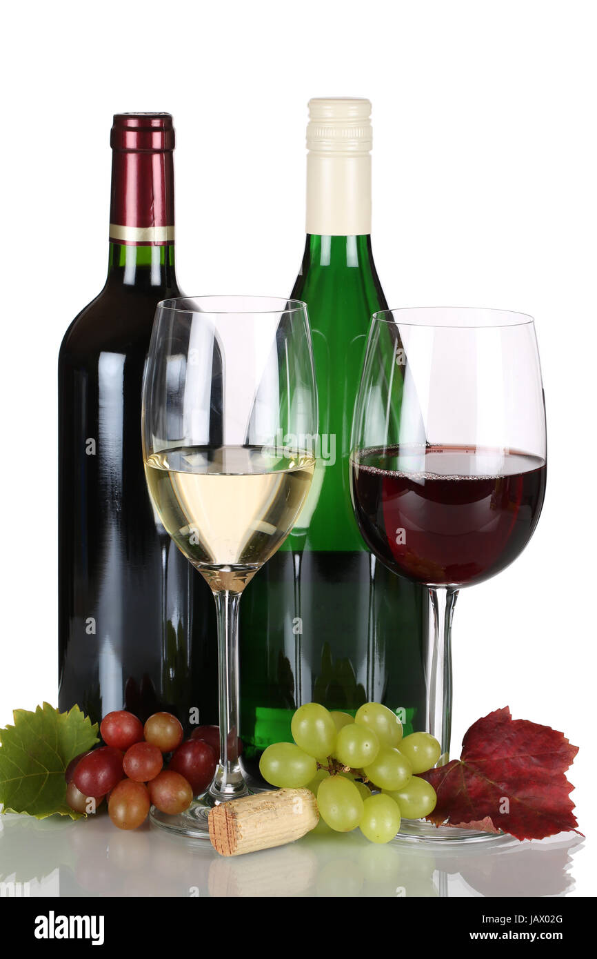 Rotwein und Weißwein in Flaschen, isoliert vor weissem Hintergrund Stock Photo