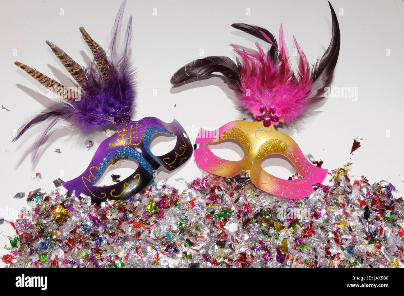 karneval, fasching, fastnacht, silvester, sylvester, neujahr, feiern,  stimmung, maske, laune, bunt, helau, alaaf, jubliäum, geburtstag,  verkleidung, maskieren, party, faschingsmaske, karnevalsmaske, konfetti  Stock Photo - Alamy