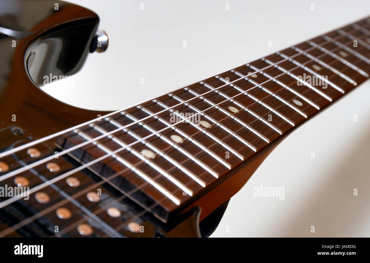 Gitarrenhals hi-res stock photography and images - Alamy