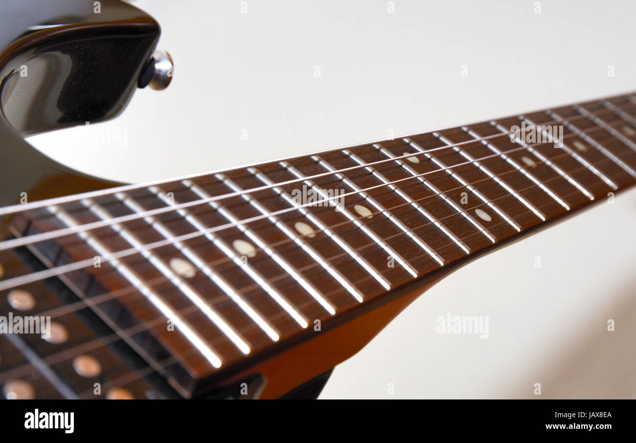 Tecnica Direzionale. Il Metodo Più Efficace Per Spostarsi Sulla Tastiera Della Chitarra. Con - Foto 6