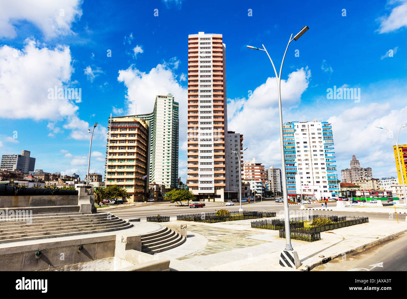 Cuban apartments hires stock photography and images Alamy