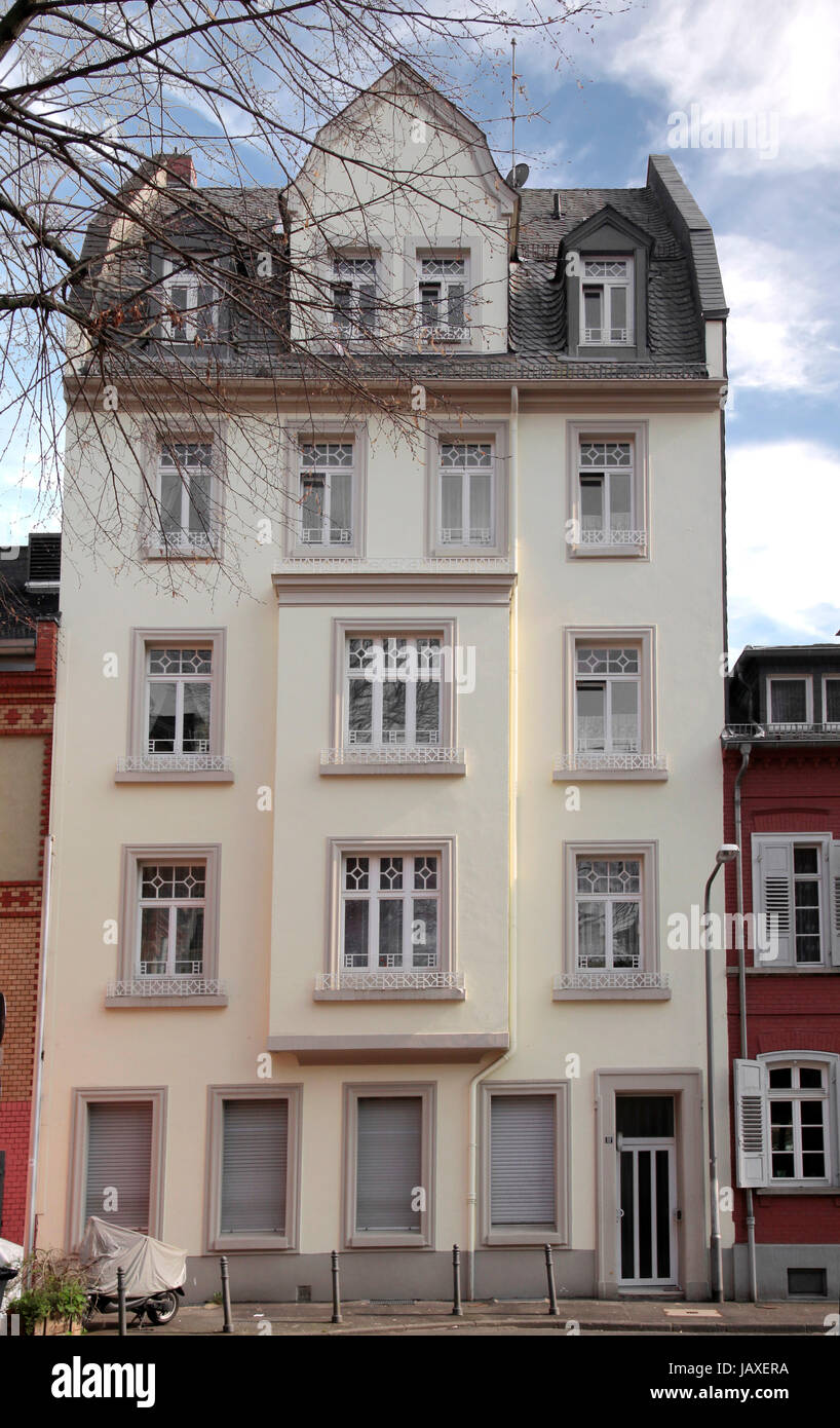 Haus in der Altstadt von Wiesbaden , Hessen, Deutschland (Bergkirchenviertel) Stock Photo