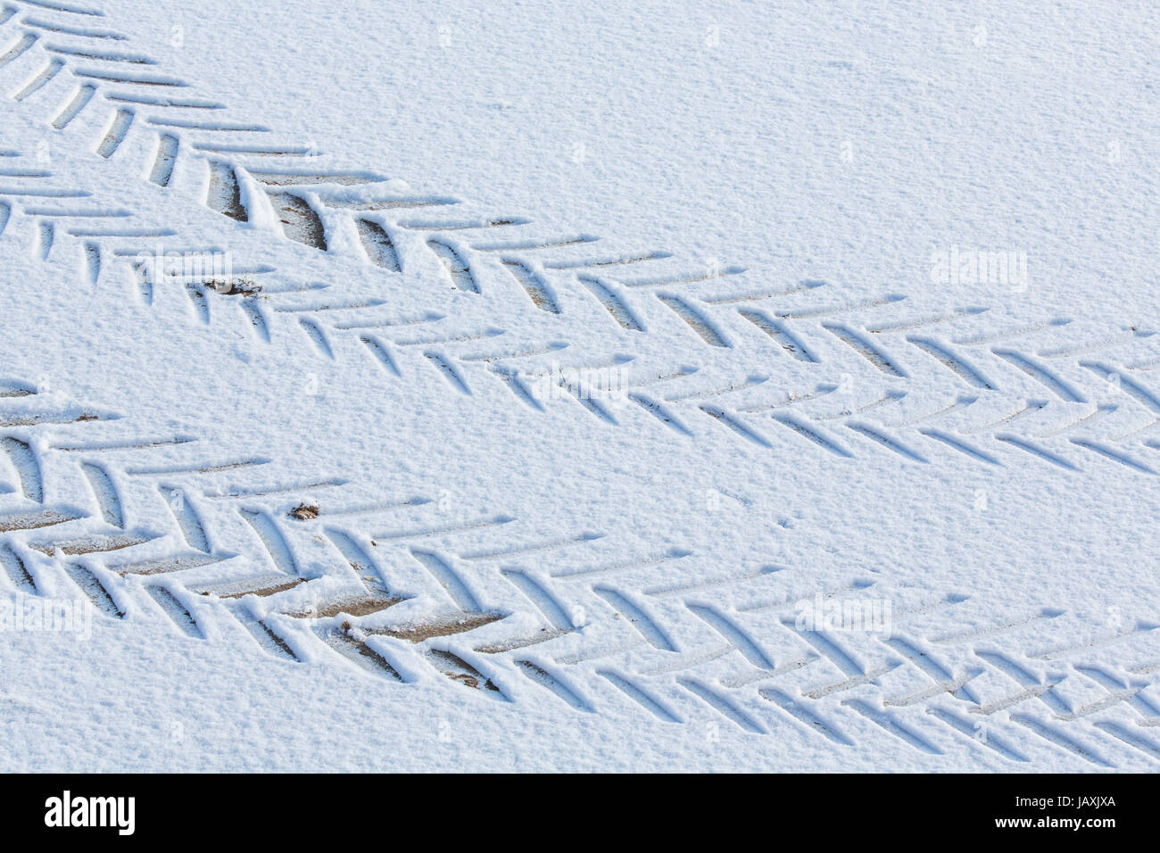 Reifenspur im Schnee Stock Photo