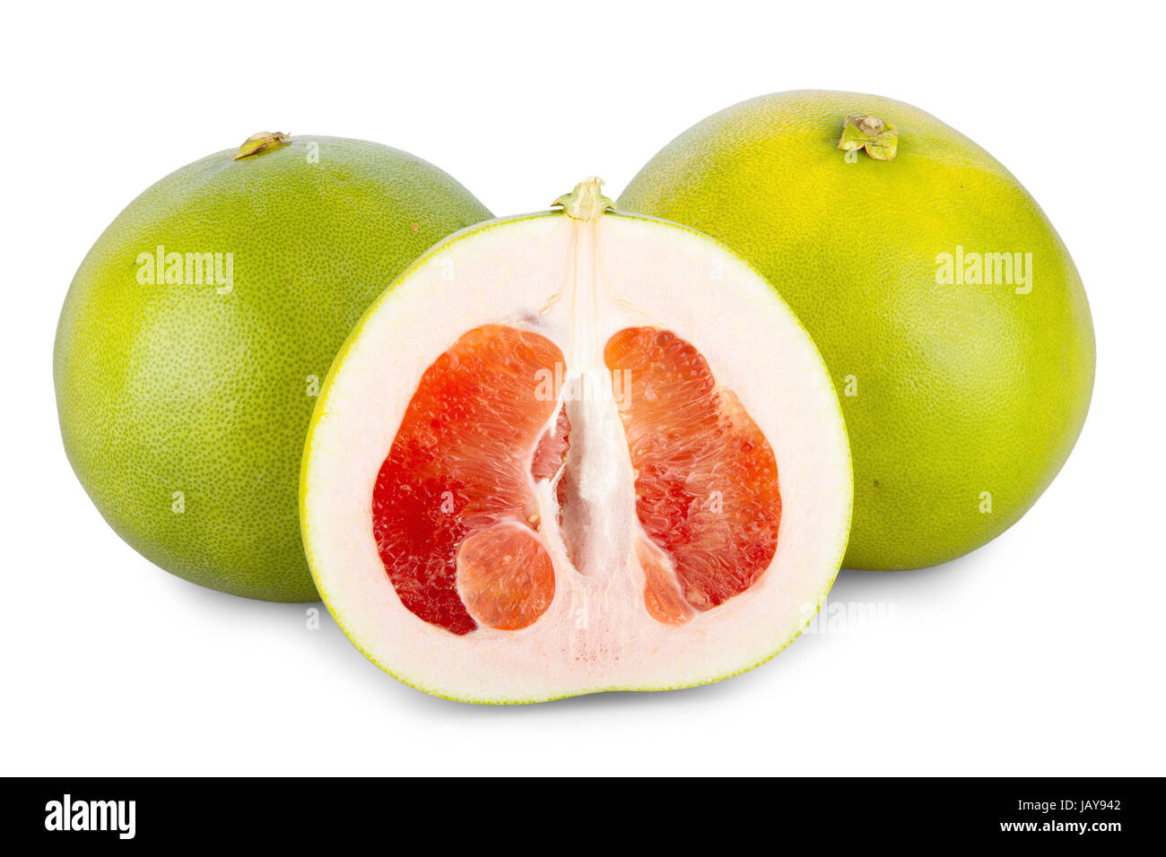 Zwei ganze und eine halbe Pomelo Frucht isoliert vor weißem Hintergrund Stock Photo
