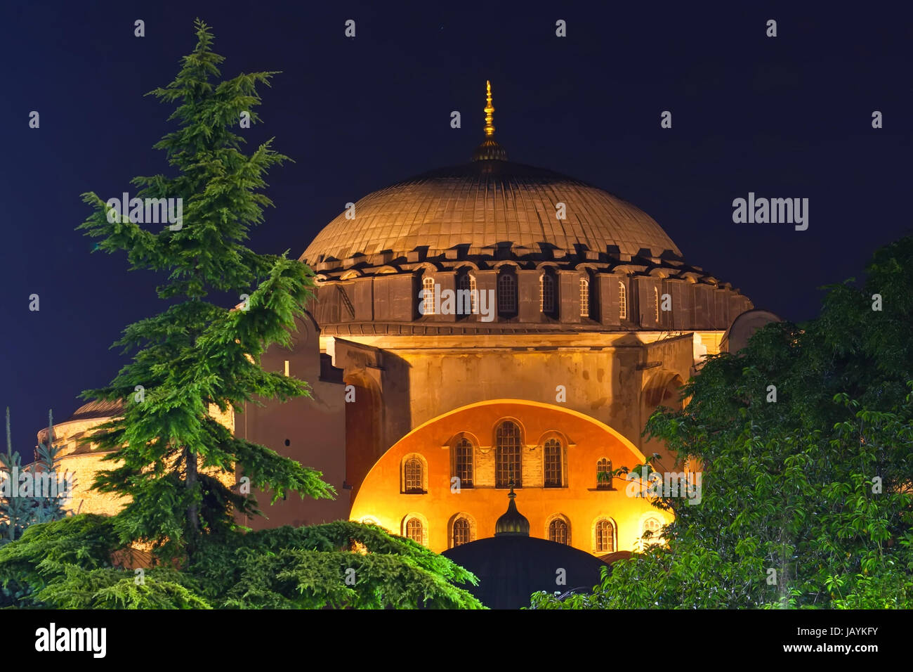 Beautiful night view of Hagia Sophia in Istanbul, Turkey Stock Photo ...