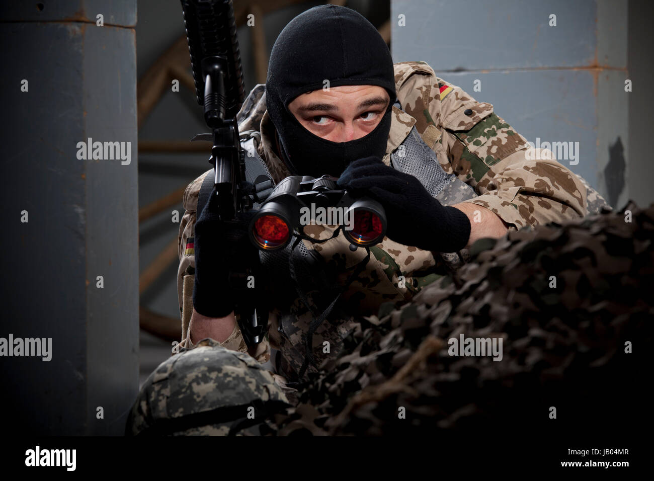 special forces binoculars