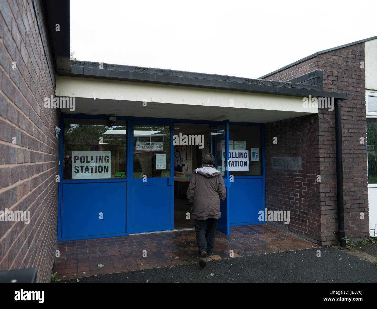 Manchester, UK. 8th June, 2017. The polling station at The Holy Family Church in Failsworth, Oldham for the Ashton Under Lyne seat help by Labour MP Angela Rayner on Thursday 8th June 2017 for the snap general election accounced by Theresa May Credit: Chris Rogers/Alamy Live News Stock Photo