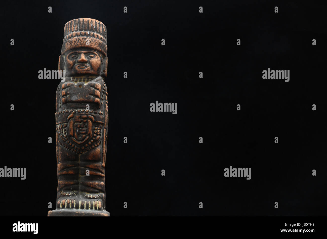 Maya indian warrior sculpture hi-res stock photography and images - Alamy