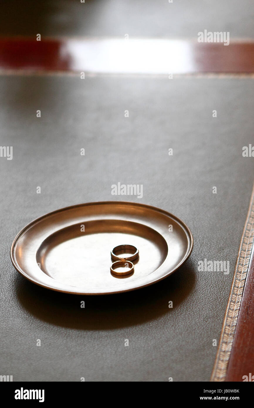 wedding rings on the registry office Stock Photo Alamy