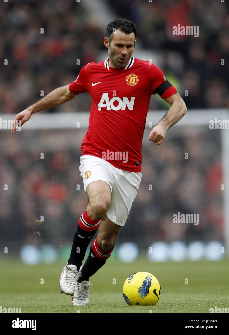 RYAN GIGGS MANCHESTER UNITED FC MANCHESTER UNITED FC OLD TRAFFORD ...