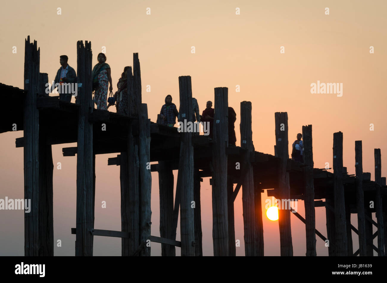 U Bein bridge, Mandalay, Myanmar Stock Photo Alamy