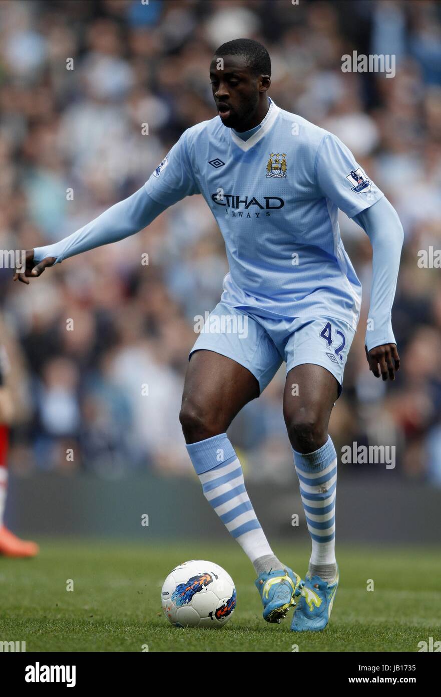 YAYA TOURE MANCHESTER CITY FC ETIHAD STADIUM MANCHESTER ENGLAND 31