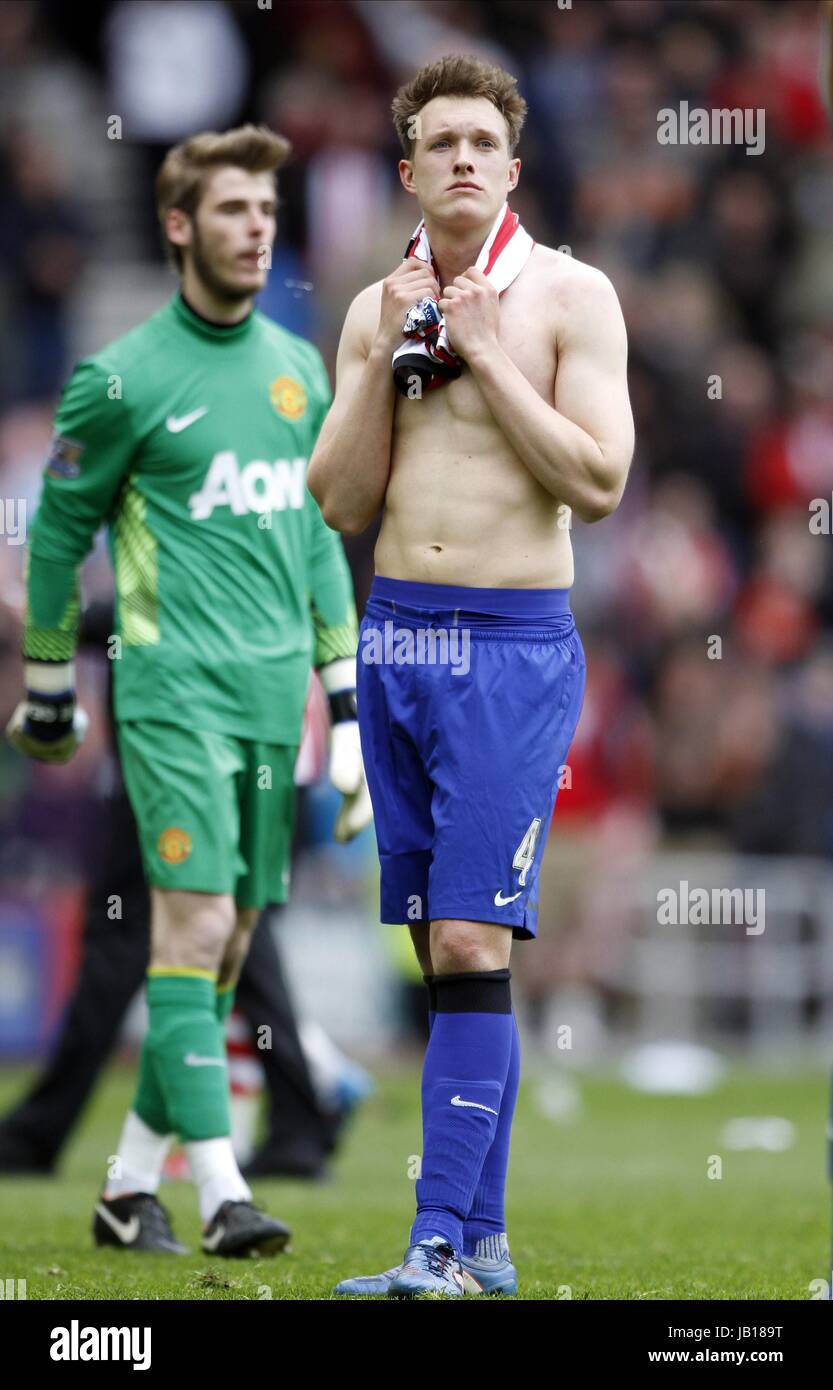 PHIL JONES & DAVID DE GEA SUNDERLAND V MANCHESTER UNITED STADIUM OF