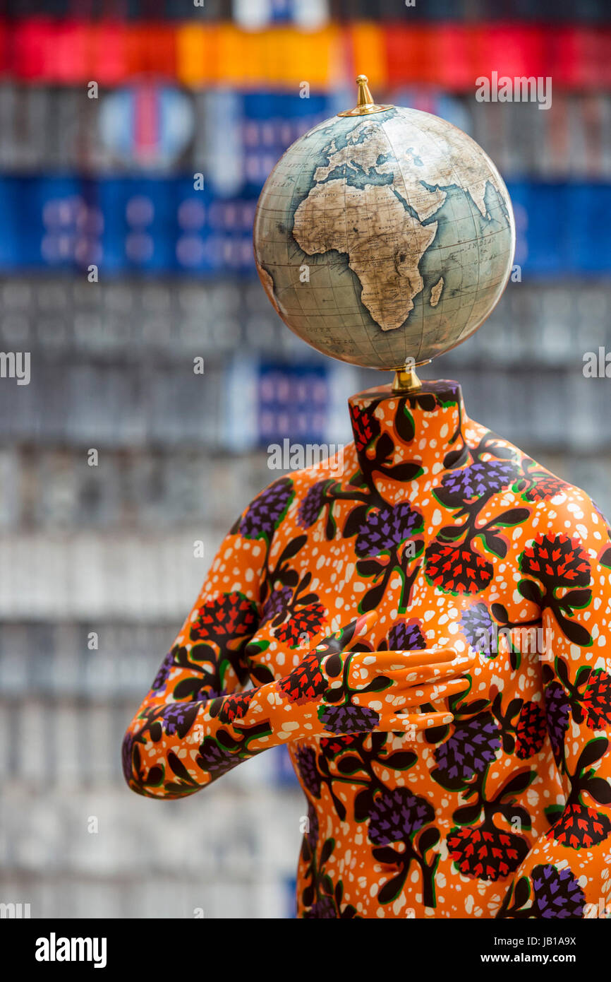 London, UK. 8 June 2017. Venus De' Medici by Yinka Shonibare. Press preview of the 249th Summer Exhibition of the Royal Academy of Arts, RA, co-ordinated by Eileen Cooper RA. The exhibition opens to the public on 13 June and runs until 20 August 2017. EDITORIAL USE ONLY. Stock Photo